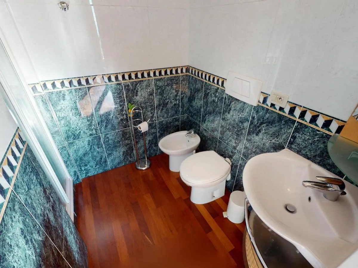 Superbe Duplex 3 Pieces Au Calme Avec Terrasse, Parking Prive Et Wifi - Fr-1-196-294 Apartment Menton 0*,  France